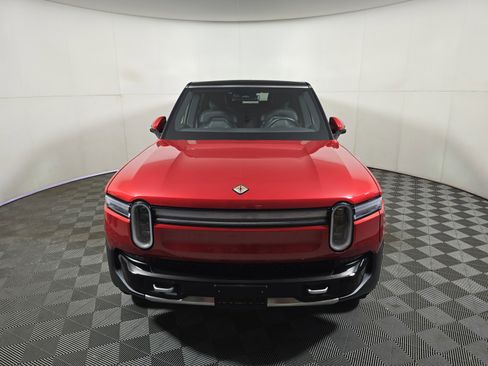Used 2025 Rivian R1S Adventure image 8