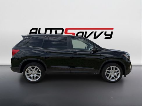 Used 2025 Honda Passport EX-L image 4
