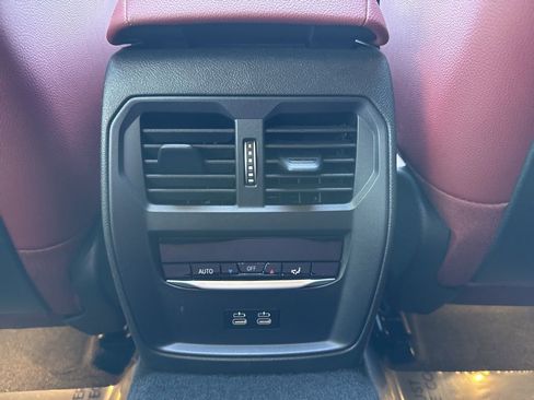 Used 2023 BMW M340i RWD image 13