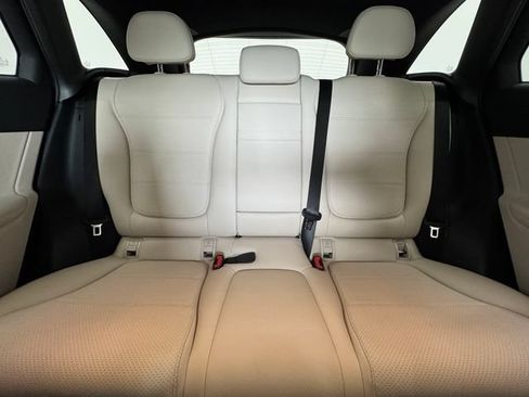 Certified 2026 Mercedes-Benz GLC 300 image 8