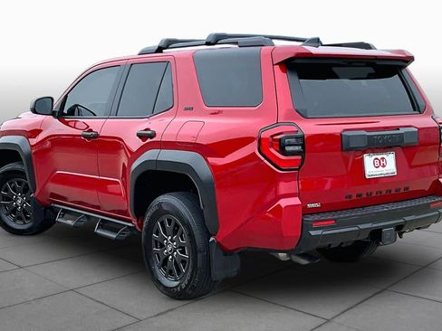 Used 2025 Toyota 4Runner SR5 AWD/4WD image 12