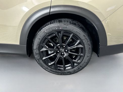 Certified 2025 MAZDA CX-70 3.3 Turbo w/ Premium Plus Pkg AWD/4WD image 33