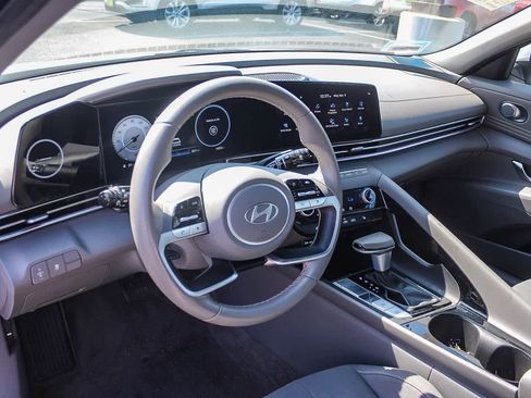 Certified 2024 Hyundai Elantra SEL w/ Convenience Package image 22