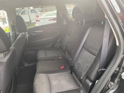 Used 2018 Nissan Rogue SV AWD/4WD image 8