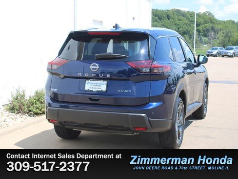 Used 2024 Nissan Rogue SV w/ SV Premium Package AWD/4WD image 2