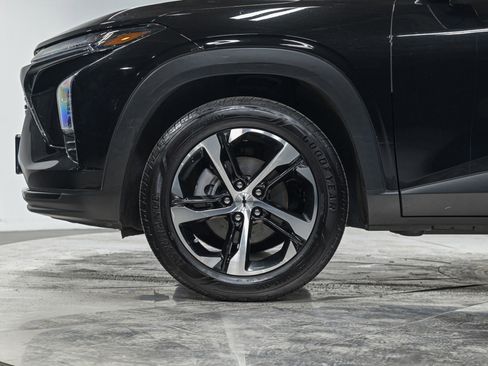 Used 2024 Chevrolet Trax RS w/ Driver Confidence Package FWD image 3