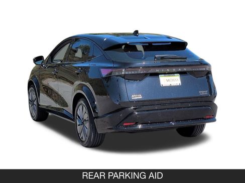 Used 2023 Nissan Ariya AWD image 7