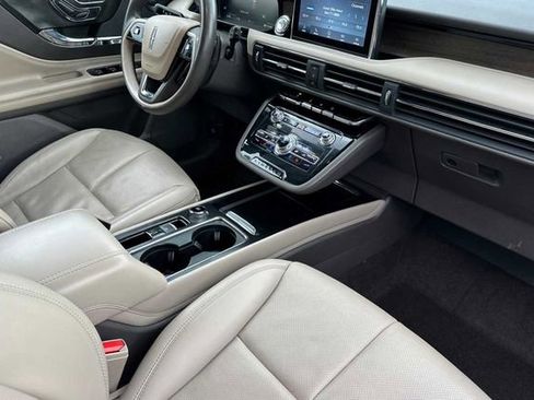 Used 2022 Lincoln Corsair Reserve w/ Equipment Group 201A image 14