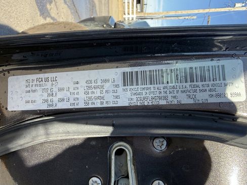 Used 2017 RAM 2500 Laramie w/ Sport Appearance Group image 32