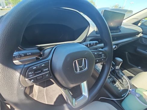 Used 2024 Honda CR-V EX image 8