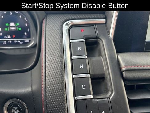 Certified 2022 Chevrolet Suburban RST w/ Sport Performance Package image 20