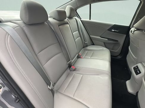 Used 2017 Honda Accord EX-L image 16