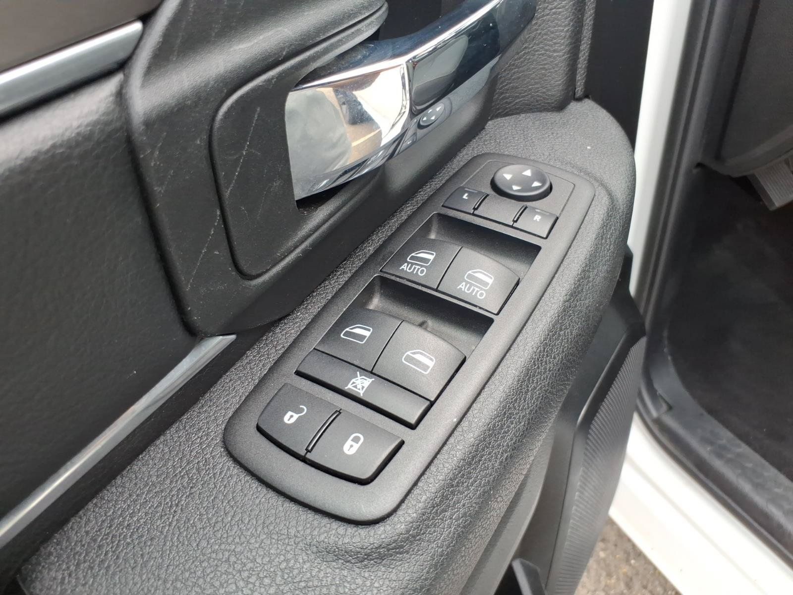 Used 2024 RAM 1500 Warlock AWD/4WD image 14