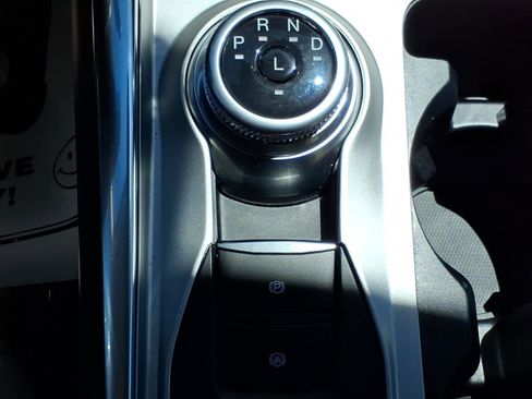 Used 2023 Ford Explorer Platinum w/ Technology Package AWD/4WD image 21