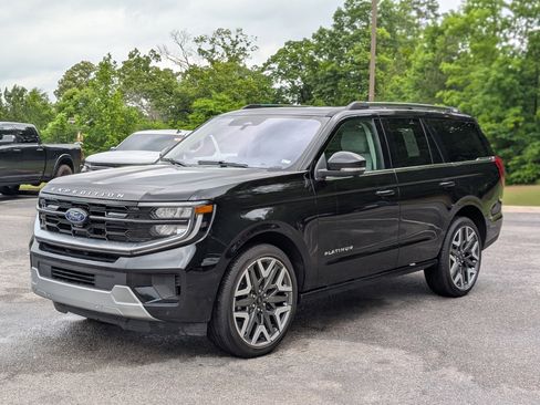 Used 2025 Ford Expedition Platinum w/ Platinum Ultimate Package AWD/4WD image 5