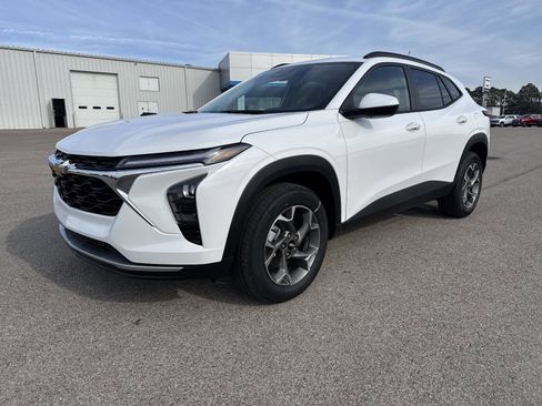 New 2026 Chevrolet Trax LT w/ LT Convenience Package image 1