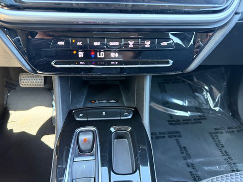 Used 2023 Chevrolet Bolt EUV LT FWD image 13