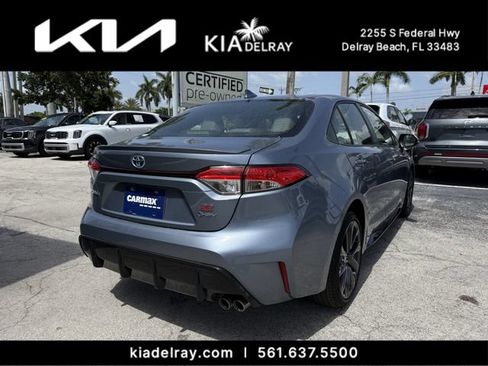 Used 2025 Toyota Corolla SE FWD image 3