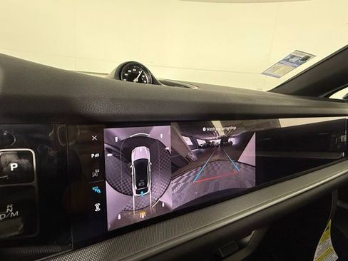 New 2025 Porsche Cayenne Coupe image 32