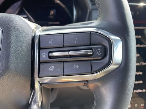 Used 2025 GMC Terrain Elevation AWD/4WD image 19