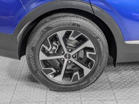 Used 2024 Kia Sportage EX FWD image 35