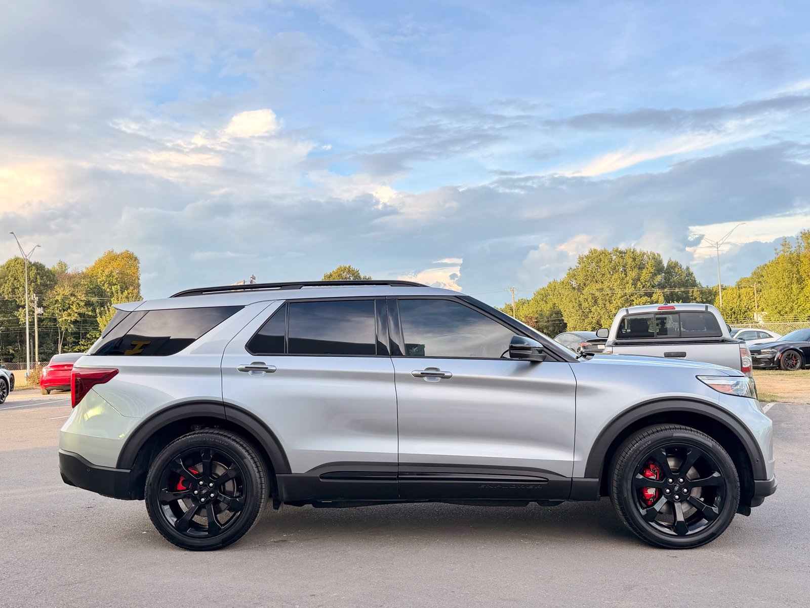 Used 2020 Ford Explorer ST w/ ST Street Pack AWD/4WD image 11