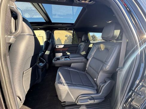 Used 2024 Lincoln Navigator L Reserve w/ Equipment Group 201A image 32