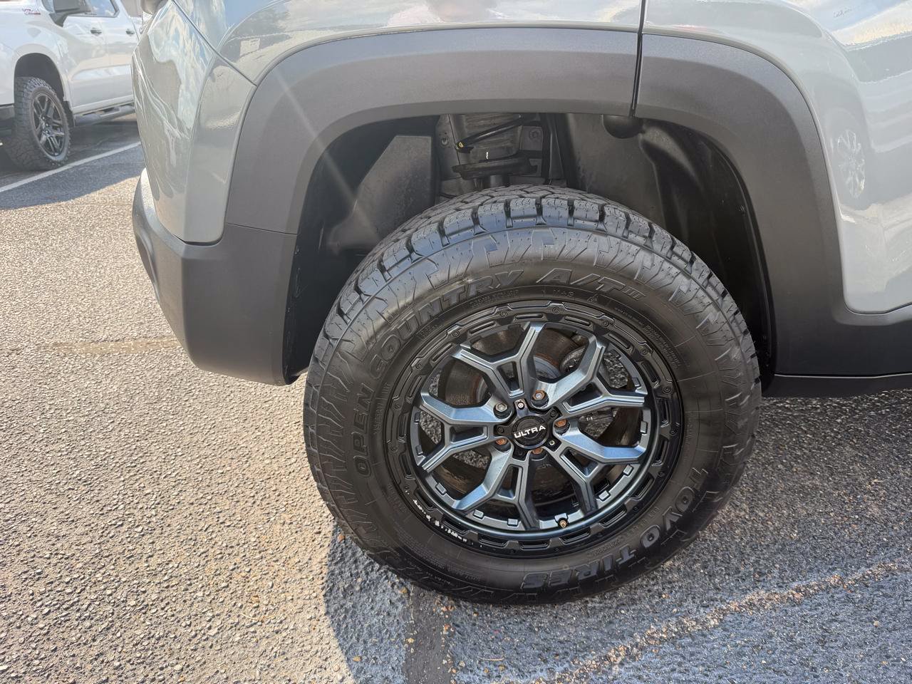 Used 2022 Jeep Renegade Latitude AWD/4WD image 18