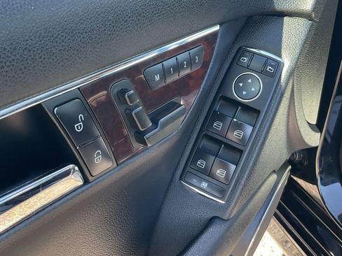 Used 2009 Mercedes-Benz C 300 4MATIC Sedan image 24