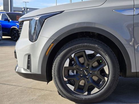 New 2026 Kia Sorento S w/ S Panoramic Sunroof Package image 5