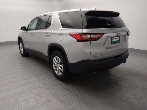 Used 2021 Chevrolet Traverse LS FWD image 5