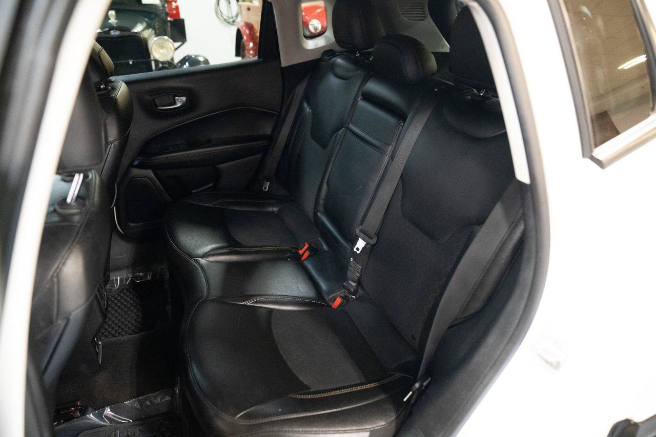 Used 2019 Jeep Compass Latitude w/ Cold Weather Group AWD/4WD image 24
