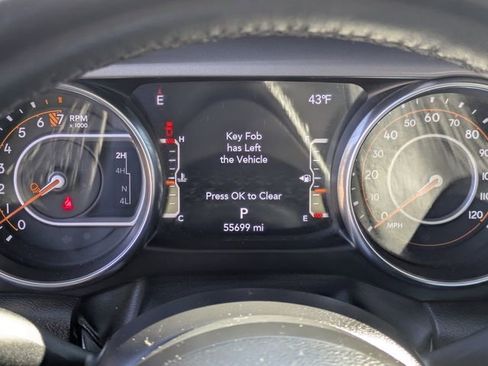 Used 2022 Jeep Gladiator Sport image 21