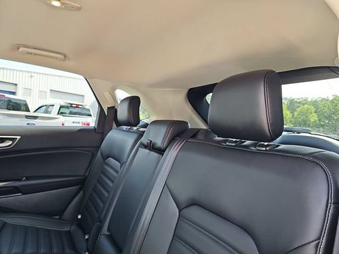 Certified 2019 Ford Edge SEL w/ Equipment Group 201A FWD image 14