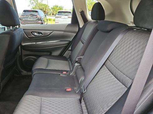 Used 2019 Nissan Rogue SV w/ Premium Package AWD/4WD image 13