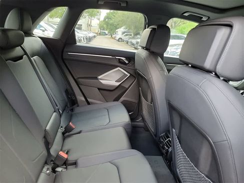 New 2025 Audi Q3 2.0T Premium image 21