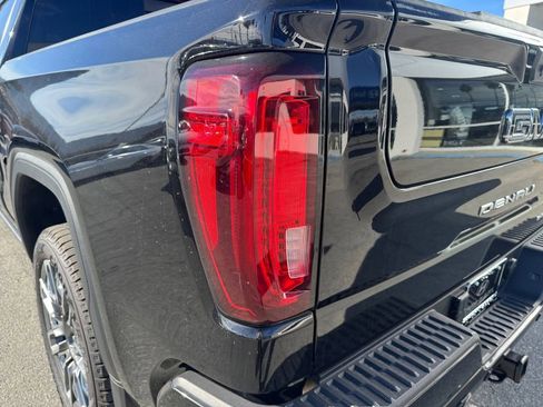 Used 2024 GMC Sierra 1500 Denali Ultimate image 35