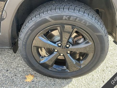 Used 2016 Jeep Cherokee High Altitude image 28