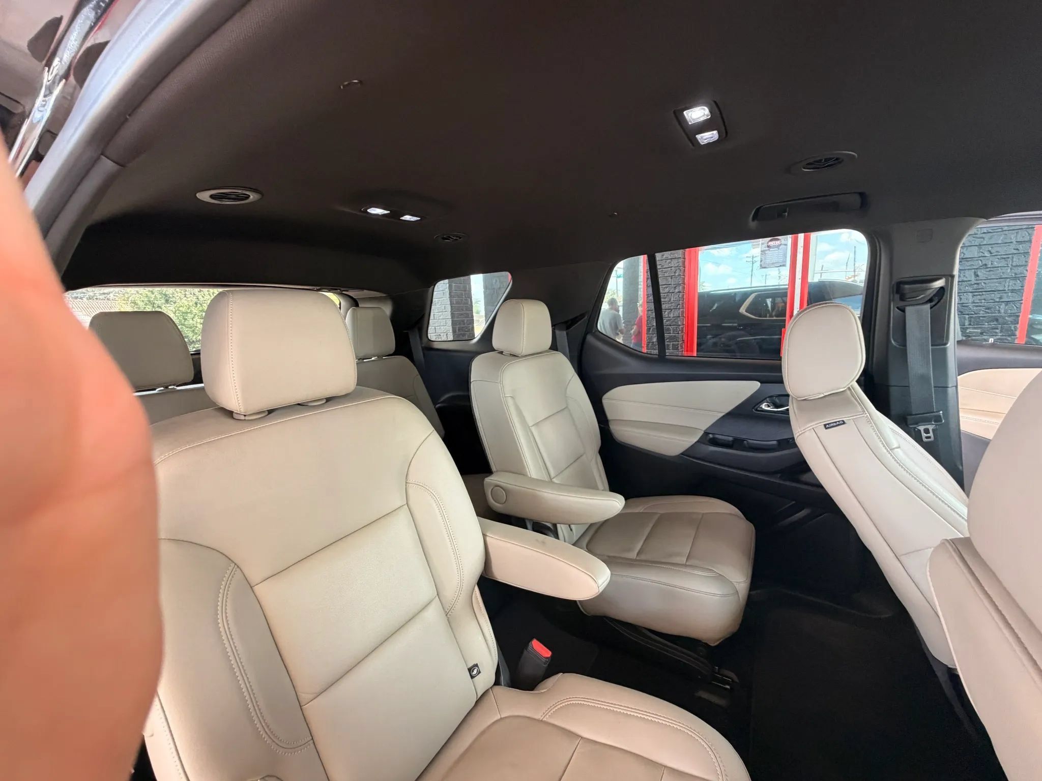 Used 2022 Chevrolet Traverse LT w/ LT Premium Package FWD image 30