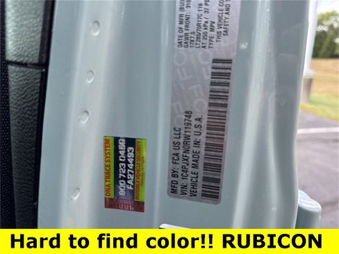 Used 2024 Jeep Wrangler Unlimited Rubicon image 34