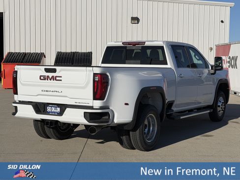 New 2026 GMC Sierra 3500 Denali image 4