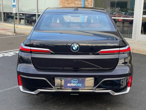 Used 2024 BMW 750e xDrive AWD/4WD image 13