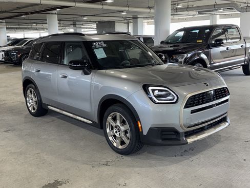 Used 2025 MINI Cooper Countryman S AWD/4WD image 2