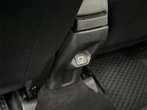 Used 2022 Jeep Renegade Latitude image 13