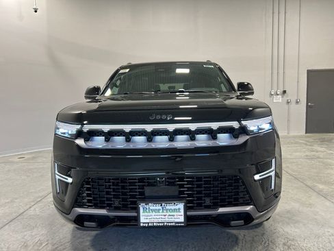 New 2026 Jeep Grand Wagoneer Limited image 3