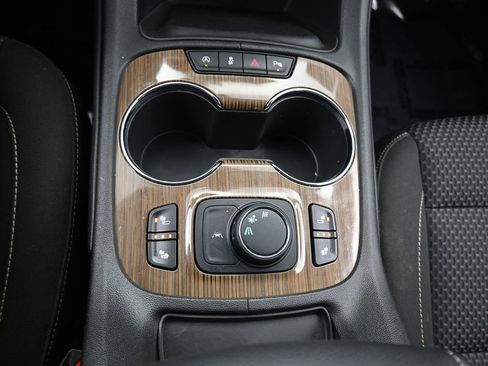 Used 2023 GMC Acadia SLE w/ Driver Convenience Package image 28