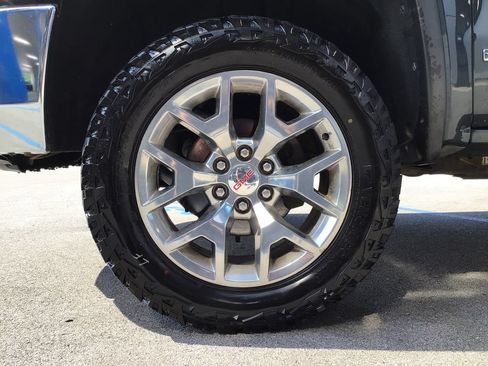 Used 2018 GMC Sierra 1500 SLT w/ SLT Premium Package AWD/4WD image 18