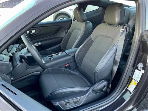 Used 2024 Ford Mustang Coupe image 11