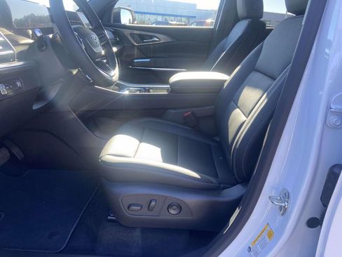 New 2026 Chevrolet Traverse LT w/ Midnight/Sport Edition image 11