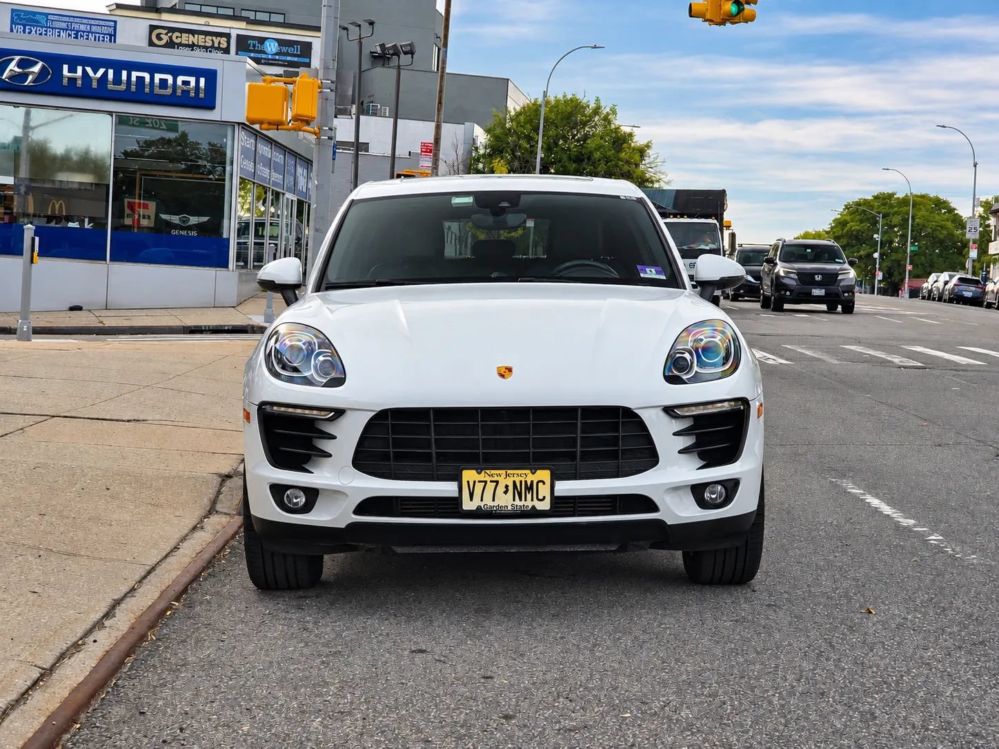 Used 2017 Porsche Macan AWD/4WD image 3